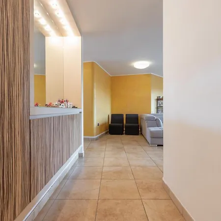 City Apartment Senigallia Daire *